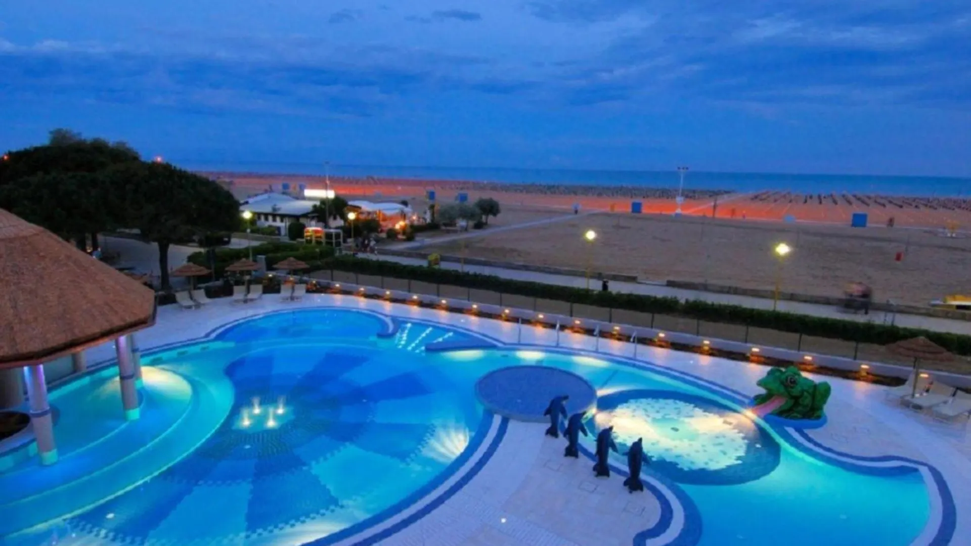 Spacious Apartment With Sea View And Large Terrace Bibione